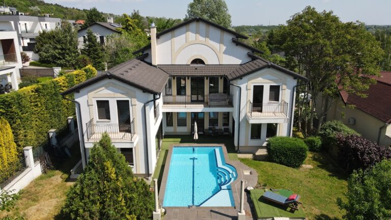Eladó családi ház Óbudán / Family house for sale in Óbuda